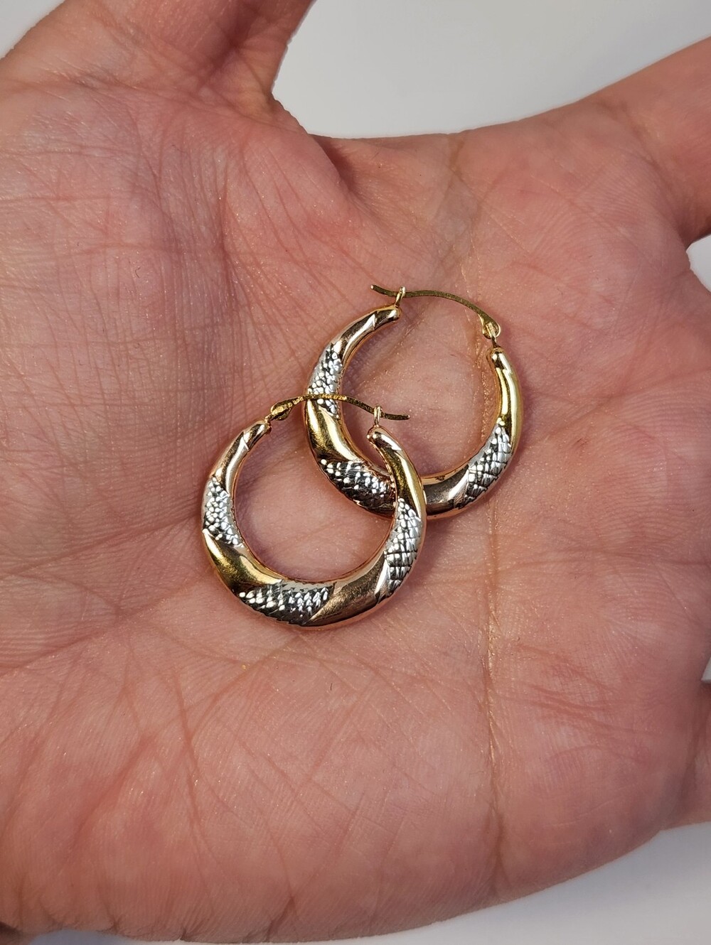 VTG Tri-Color 14k Yellow, Rose Gold & 925 Silver Diamond-Cut Hoop Earrings